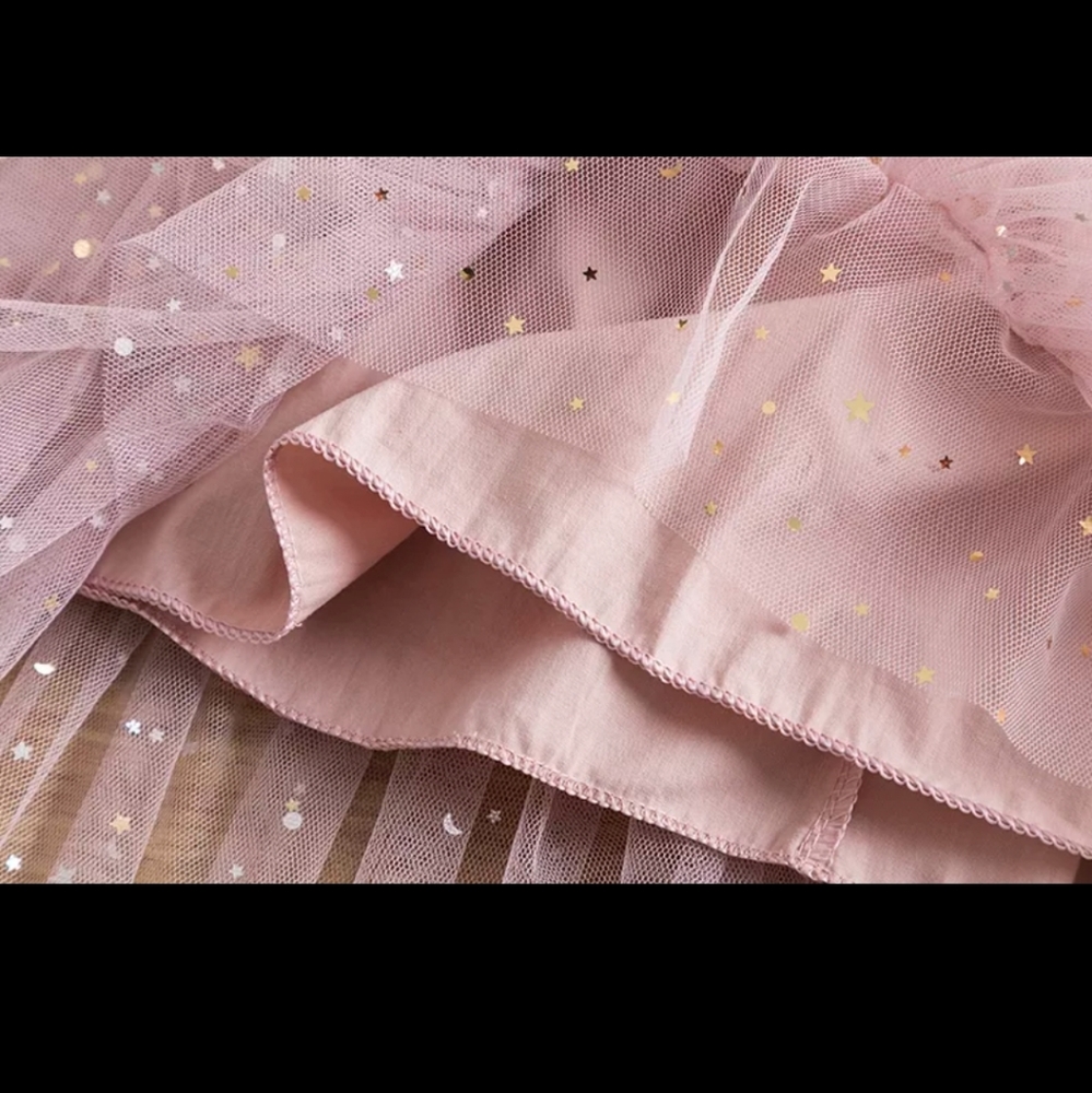 ❣️ MOVING SALE ❣️ Ruffle layered dress with star accents - Picture 5 of 6